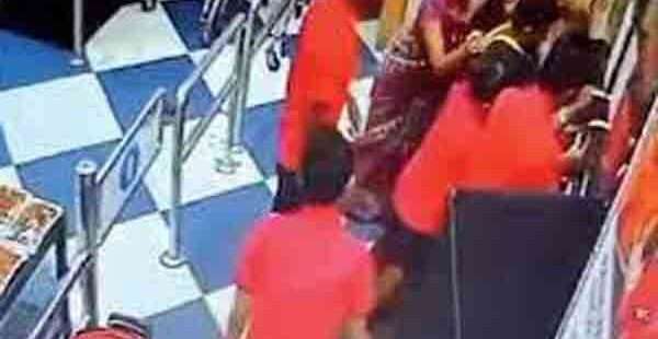 பெண்ணின் மீது தாக்குதல் 5 பணியாளர்கள் கைது