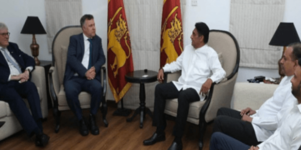 அரசாங்கத்தின் செயலை தோற்கடிக்க வேண்டும்