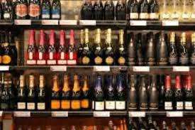 15சாராயக்கடைகள் நடத்தும் தமிழ அரசியல்வாதிகள்