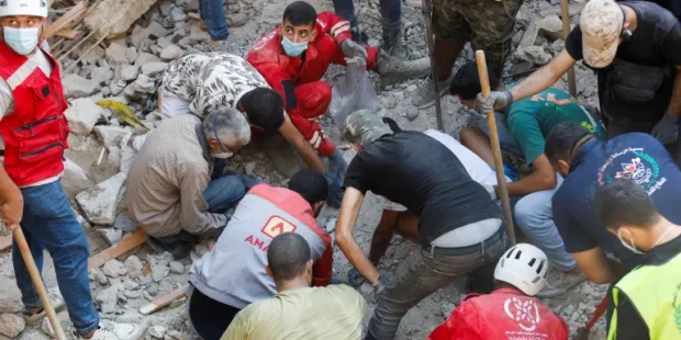 100 க்கும் மேற்பட்ட மருத்துவர்கள் கொல்லப்பட்டுள்ளனர்