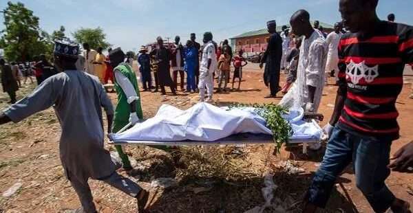 பெற்றோல் பௌசர் விபத்து 140 பேர் பலி 50 பேர் காயம்