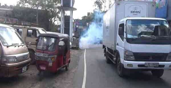 பட்டாசு கொளுத்தியவர் கைது