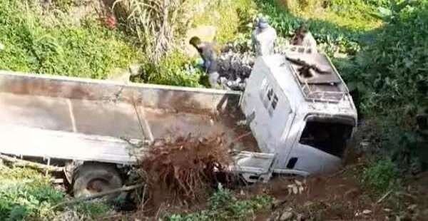 லொறி விபத்து:ஒருவர் பலி அறுவர் காயம்