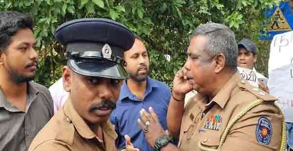 யாழ்.பேரணியை தடுத்ததால் பதற்றம்