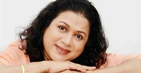 பிரபல நடிகை திடீர் மரணம்