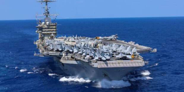 தப்பி ஓடிய அமெரிக்கா கப்பல்