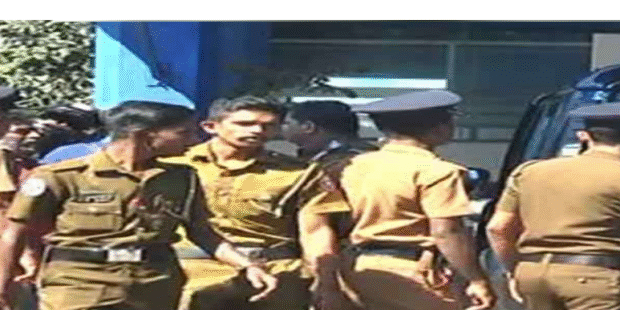 திடீர் வீதிசோதனை 8பேர்கைது