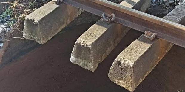 திடீர் குழி கண்டியில் போக்குவரத்து பாதிப்பு