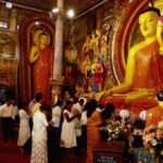 கைதுக்கு பயந்த அரசியல்வாதிகள் விகாரையில்