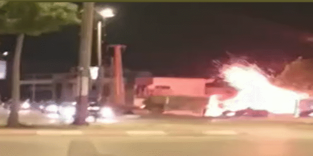 வெடித்து சிதறிய இஸ்ரேல் டாங்கி