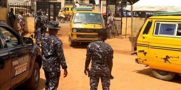 15பேர் பலி ஆயுதமேந்திய தாக்குதல்களில்