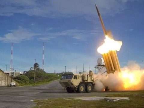 லண்டன் கத்திக்குத்து 2பேர் பலி