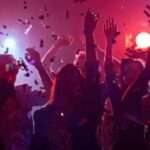 இளம்பெண் உட்பட 21பேர் கைது