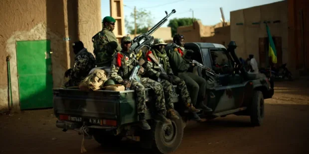 மாலியின் இராணுவம் ஆட்சிக் கவிழ்ப்பு