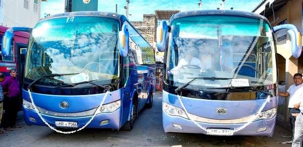 யாழ்ப்பாணம் கொழும்பு குளிரூட்டப்பட்ட சொகுசு பஸ்