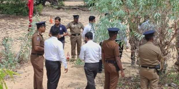 மனிதப் புதைகுழிக்கு நீதிபதி விஜயம்