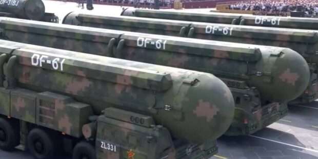 அணுகுண்டுகளை காட்டி மிரளவைத்த சீனா