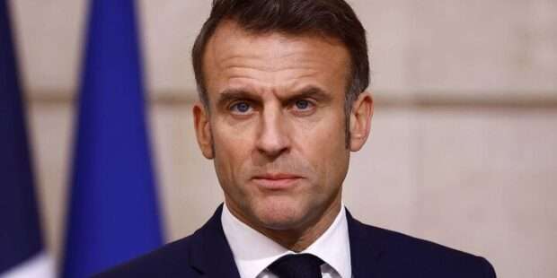 பிரான்ஸ் அதிபருக்கு எதிராக மக்கள் போராட்டம்