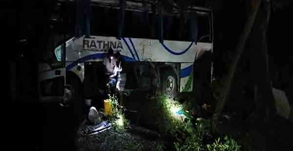 மன்னார் பேருந்து விபத்து பலர் காயம்