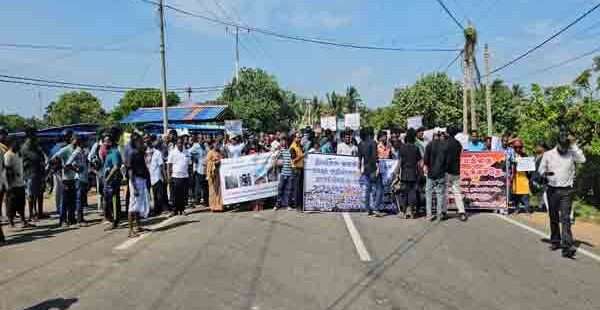 யாழ்ப்பாணத்தில் ஆர்ப்பாட்டம்