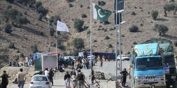 தலிபான் ராணுவ முகாம்கள் மீது பாகிஸ்தான் வான்வழித் தாக்குதலை நடத்தியது