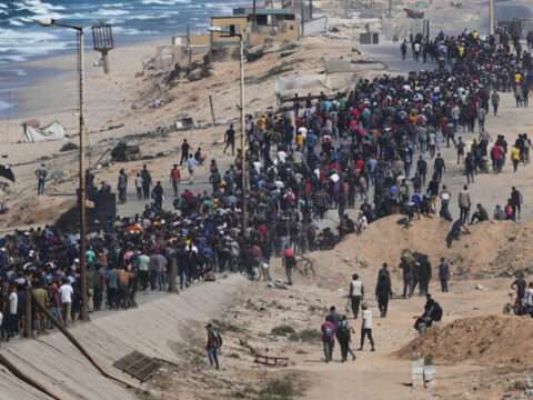 300 000 காசாவாசிகள் இடம்பெயர்ந்துள்ளதாக ஐ நா தெரிவித்துள்ளது