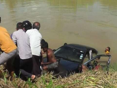 கால்வாயில் வாகனம் கவிழ்ந்து ஒருவர் பலி