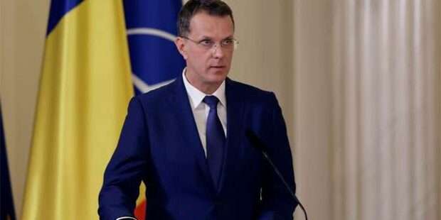 ருமேனியாவின் பாதுகாப்பு அமைச்சர் ராஜினாமா