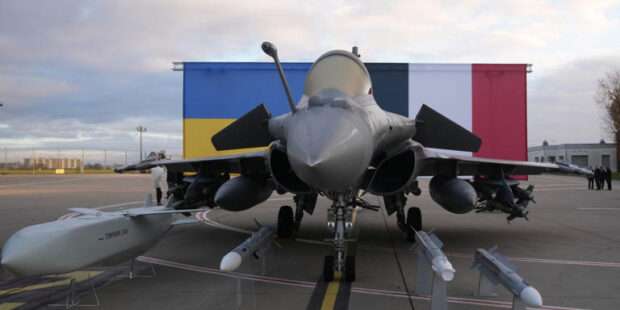 உக்ரைன் 100 பிரெஞ்சு போர் விமானங்களை வாங்க உள்ளது