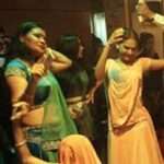 பாலியல் தொழிலுக்கு படையெடுக்கும் இளம் பெண்கள்