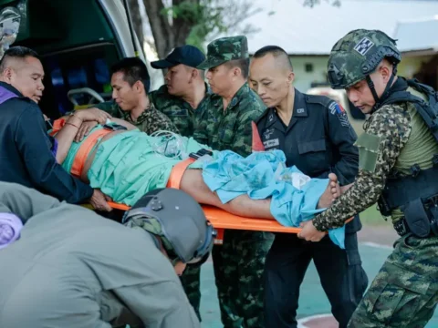 கம்போடியா எல்லையில் தாய்லாந்து வான்வழித் தாக்குதல்