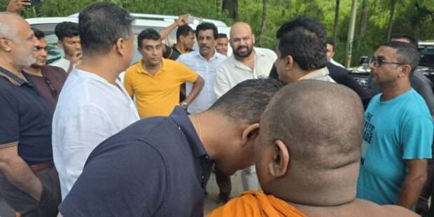 திருடர்களான சுமந்திரன் மனோ சாணக்கியன் மிரட்டல்