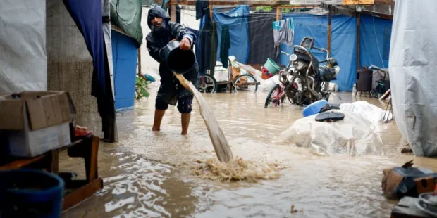 காசாவில் புயலில் 14 பேர் பலி