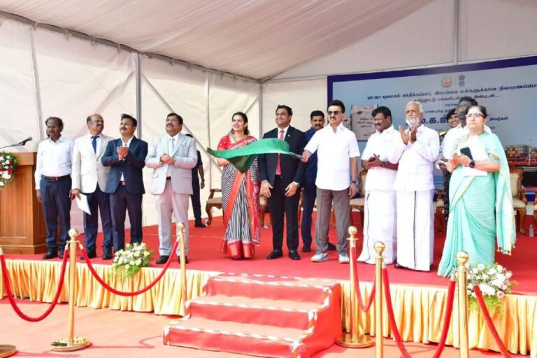தமிழ்நாடு 950 மெட்ரிக் டன் நிவாரணப் பொருட்களை வழங்கியது
