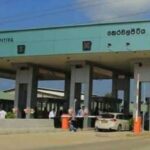 சுங்கச்சாவடி கட்டணங்களை வசூலிப்பதை தற்காலிகமாக தடை