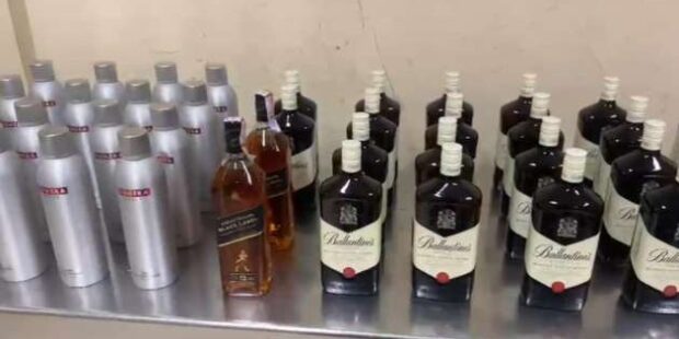 BIA-வில் விஸ்கியை கடத்தியதாக இலங்கை பயணி கைது