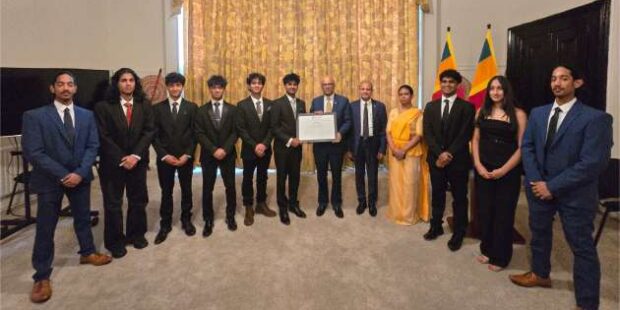 இங்கிலாந்தில் இலங்கை இசைக்குழு 6லட்சம் நன்கொடை