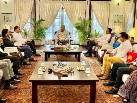 இந்திய குடியரசு தின கொண்டாட்டங்களில் மகிந்தா தூதுக்குழு