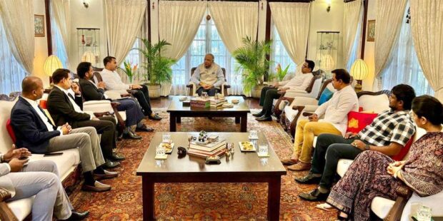 இந்திய குடியரசு தின கொண்டாட்டங்களில் மகிந்தா தூதுக்குழு