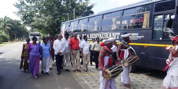தம்புள்ளையில் புதிய சொகுசு சுற்றுலா பேருந்து பஸ்டாரன்ட் அறிமுகம்