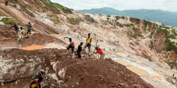 சுரங்கம் இடிந்து விழுந்ததில் 200பேர் பலி