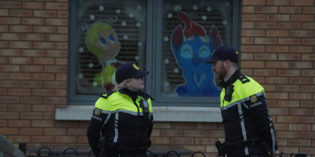 பிரிட்டனில் இரு மனித சடலம் வீட்டில் மீட்பு