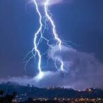 நான்கு மாவட்டங்களுக்கு மின்னல் எச்சரிக்கை