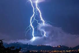 நான்கு மாவட்டங்களுக்கு மின்னல் எச்சரிக்கை