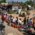 எரிவாயு தட்டு பாடு இந்தியாவில் மக்கள் கொந்தளிப்பு