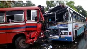 நௌலாவில் பேருந்து மோதலில் 11 பேர் காயம்