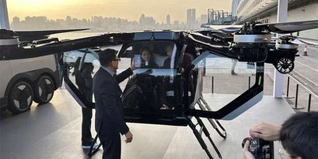 பறக்கும் கார்களை விநியோகிக்கும் சீனா