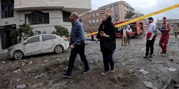 ஈரான் முழுவதும் பொதுமக்கள் உள்கட்டமைப்புகளை அமெரிக்க-இஸ்ரேலியத் தாக்குதல்