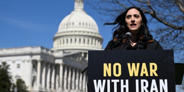 காங்கிரஸ் பெண்மணி அன்சாரிக்கு எதிரான அச்சுறுத்தல்