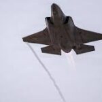 அமெரிக்கா போர் விமானத்தை சூடு வீழ்த்திய ஈரான்